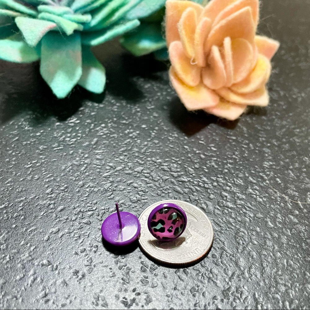 Two Pair Leopard Print Earrings - Picture 5 of 7